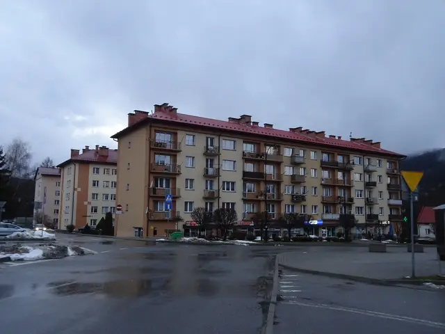 Laworta — Ustrzyki Dolne 2023, Dworcowa 2, 4, 6
