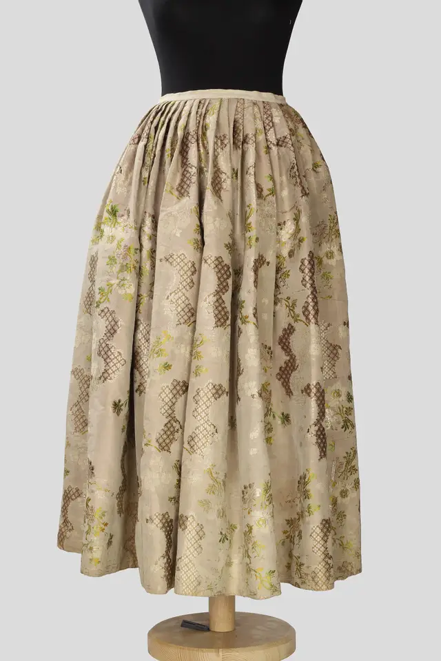 Polana Szymoszkowa — Tafetta skirt, Podhale