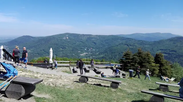 Ustroń — Widok z górnej stacji wyciągu krzesełkowego, Czantoria 2018.05.06